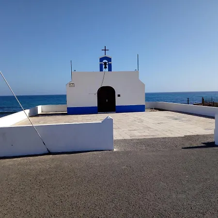 Edificio El Pino Puerto de las Lajas